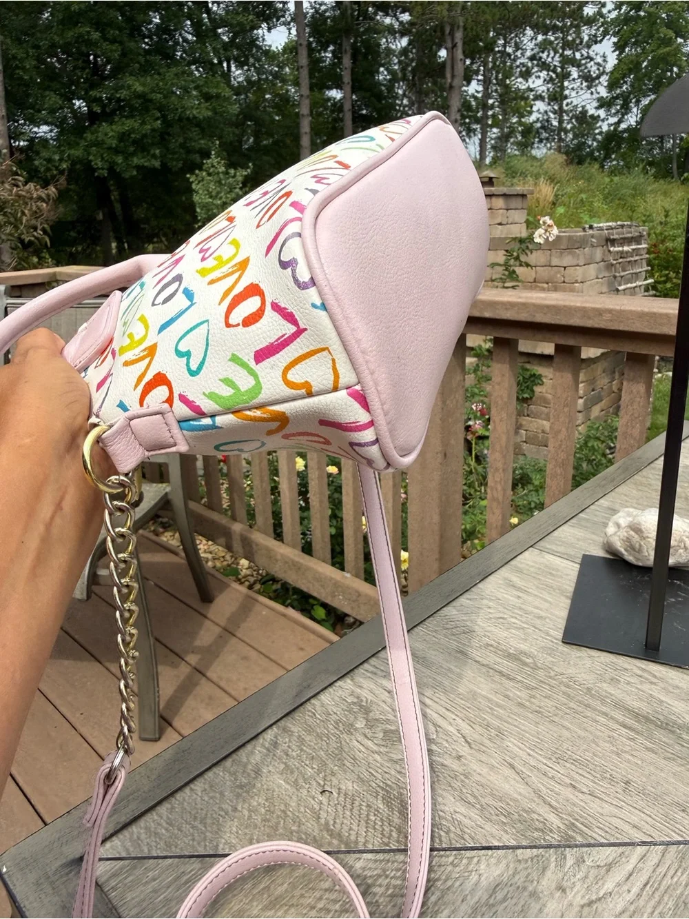 GUC Betsey Johnson LBLIN! 'Love Is Love
